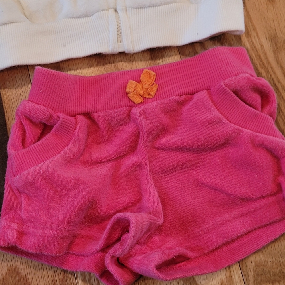 Carter's 6M Bundle - Picture 6 of 7